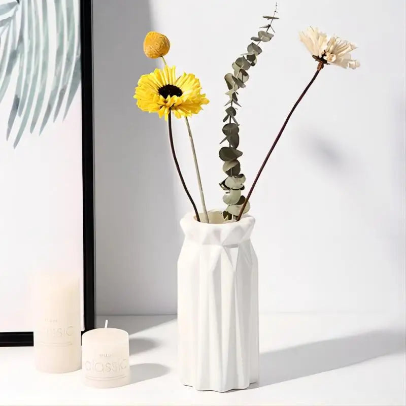 Nordic Plastic Vase – Modern Small Flower Pot for Fresh or Faux Arrangements